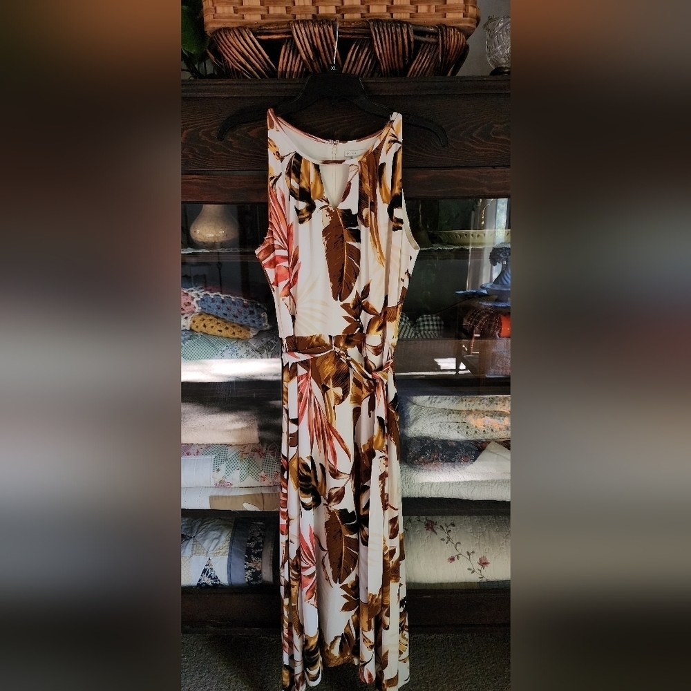 Tropical Leaf Print Maxi Dress